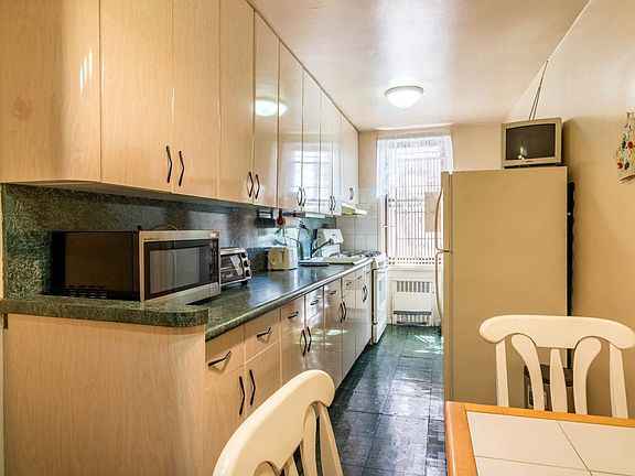 5th image of 8340 Austin St APT 3V
