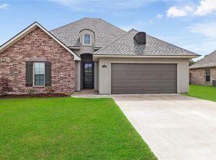 1337 S Robinwood Dr, Lake Charles, LA 70611