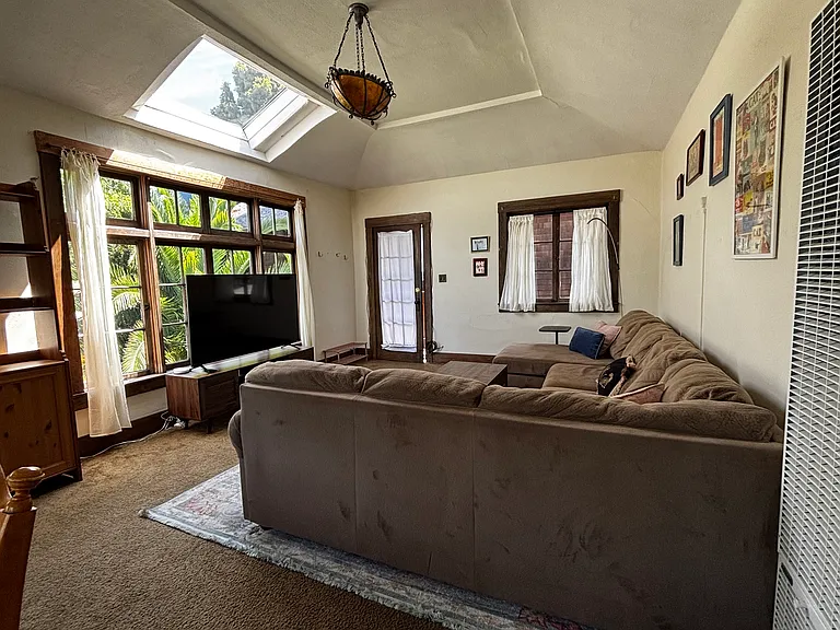 2615 Parker St — Photo 5