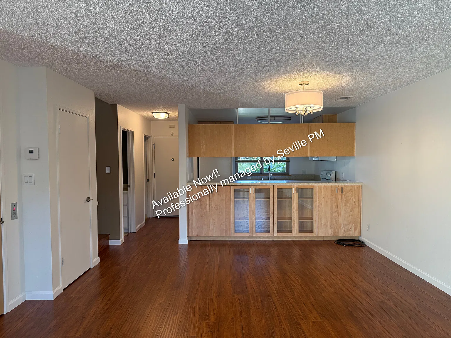 3 bed, 2.5 bath, 1639 sqft, $4,500 — Photo 2