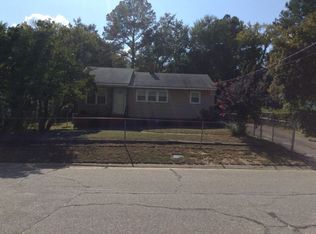 1617 Gilmore St, Fayetteville, NC 28301
