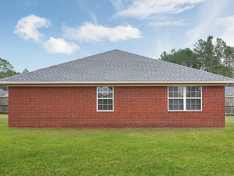 2115 Walberg Dr — Photo 49