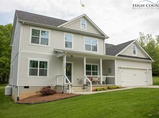 124 Ridge Crest Cir, West Jefferson, NC 28694