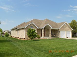 10148 Margo Ln, Munster, IN 46321