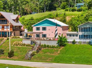 45 Creek View Ln, Waverly, TN 37185
