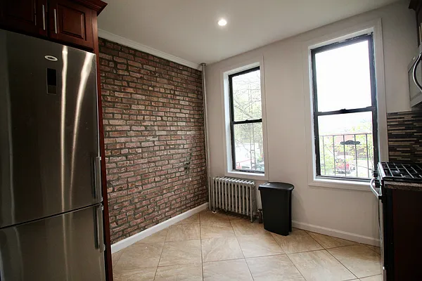 Rented by Hagstrom Management Inc | media 23