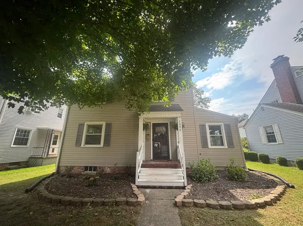 1206 Federal St, Radford, VA 24141