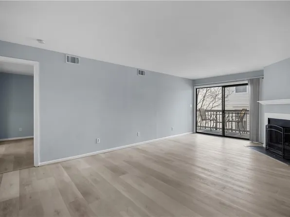 2325 Sea Shell Rd APT 212, Virginia Beach, VA 23451