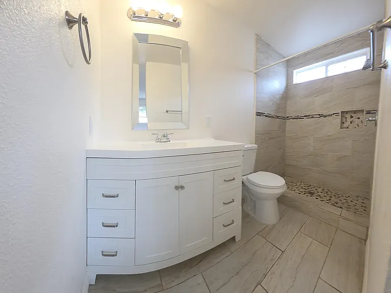 17330 Wabash Ave — Photo 20