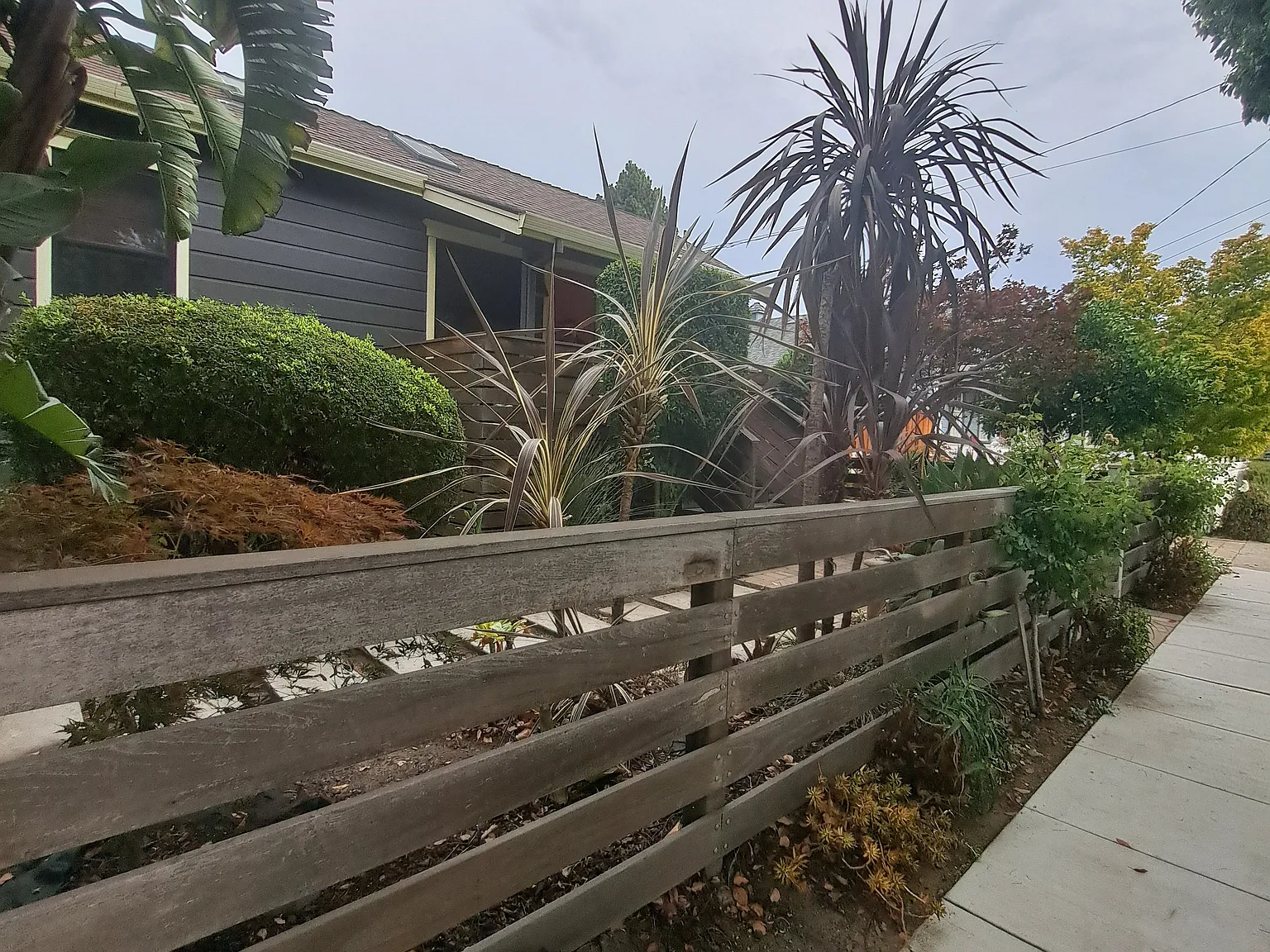 1427 Main St — Photo 3