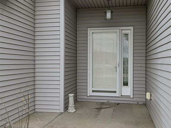 2nd image of 703 Gold Coast Dr