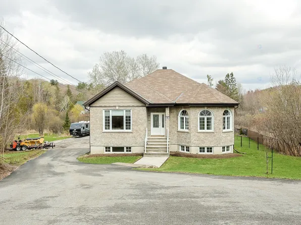 335 Chemin Denis, Cantley, QC J8V 2X1