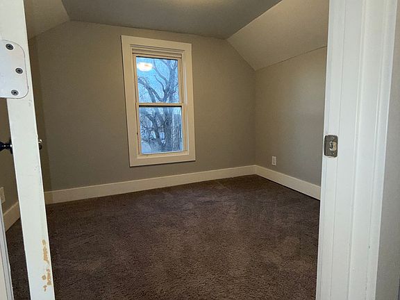 5th image of 2025 2nd Ave