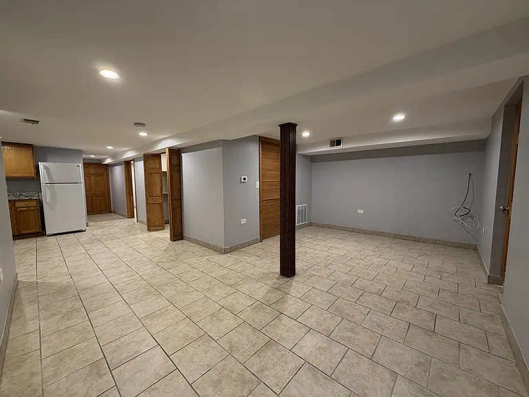 2936 N Harding Ave #G — Photo 1