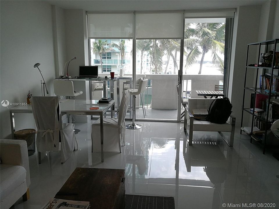 1st image of 800 West Ave APT 810