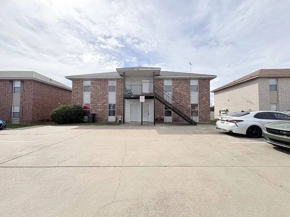 5708 Greengate Dr #B