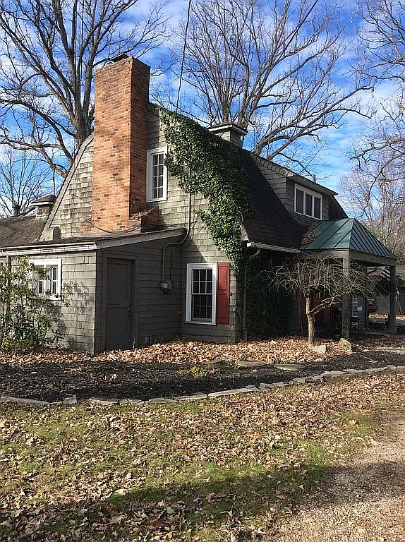 29805 E River Rd photo 1