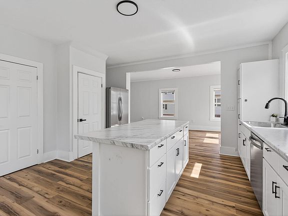 5th image of 26 Vernon Street