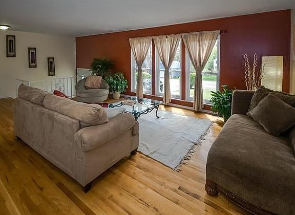 4th image of 9047 Watsonia Ct