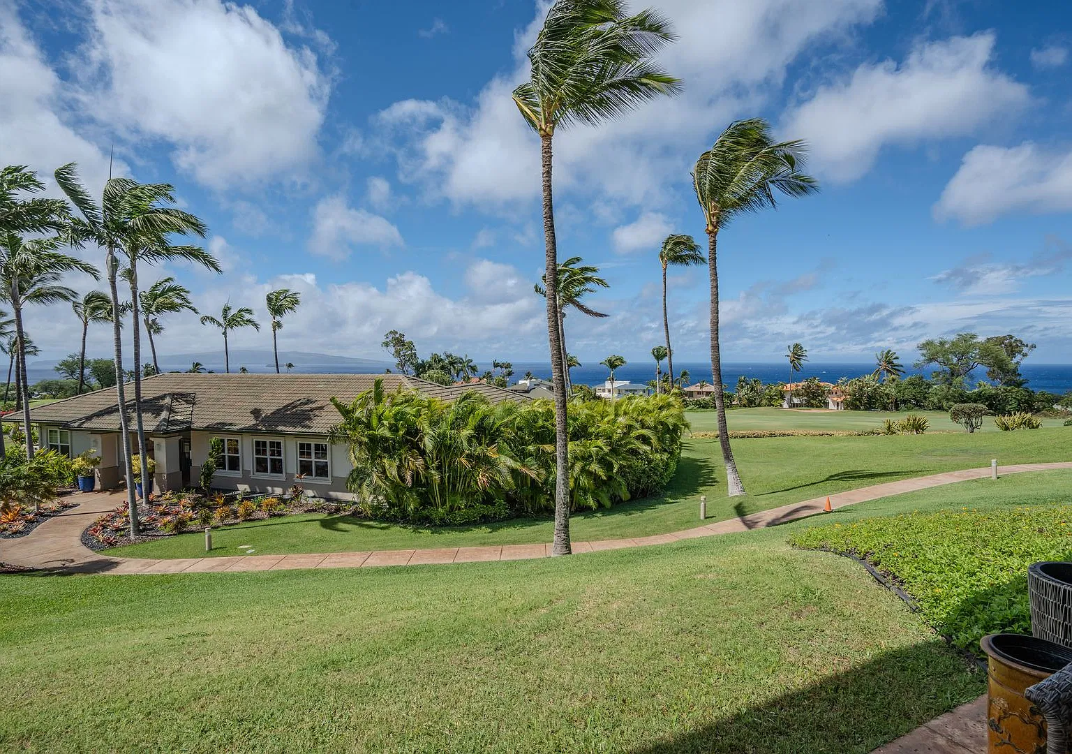 Beautifully Remodeled Fully Furnished 2 Bed, 2 Bath at Wailea Fairway Villas with Stunning Ocean ... — Photo 4