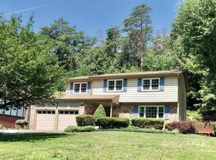 2058 Farragut Dr, Stafford, VA 22554