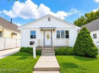 178 Graves St, Staten Island, NY 10314
