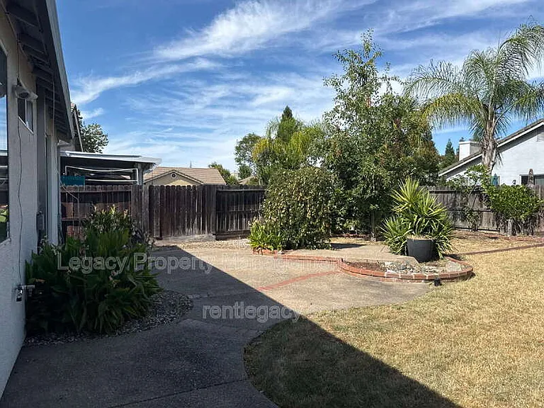 403 Munden Ct — Photo 22