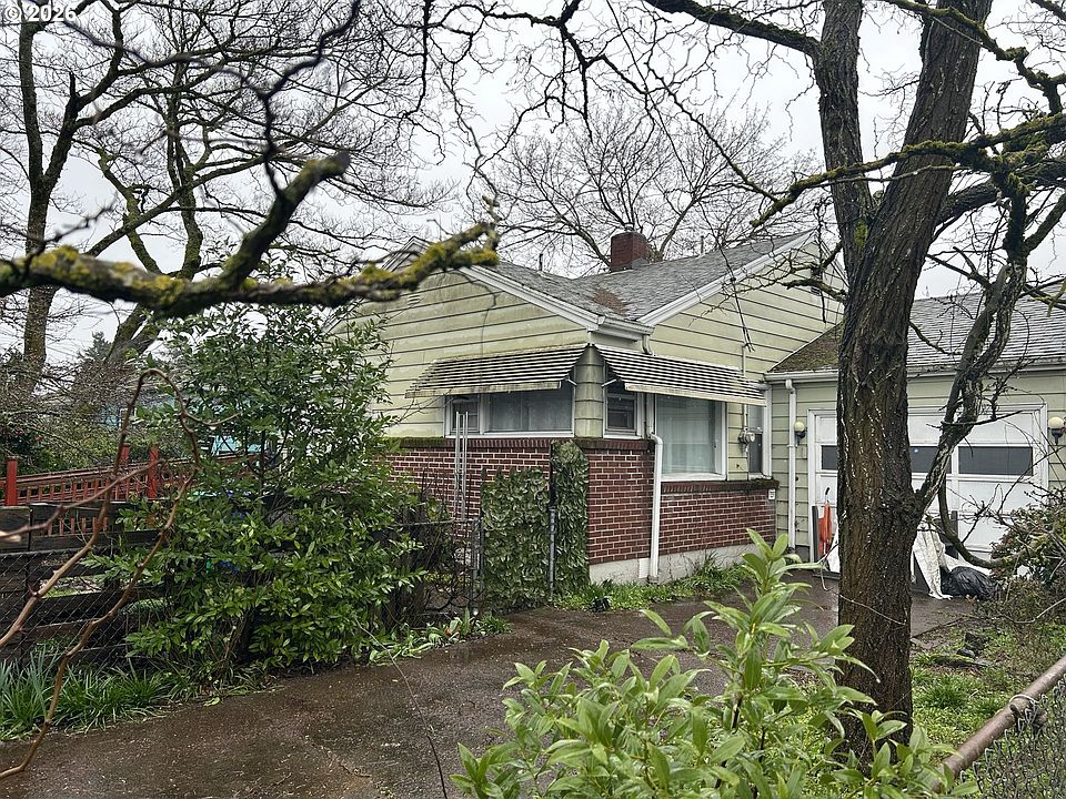 1st image of 8054 SE Reedway St