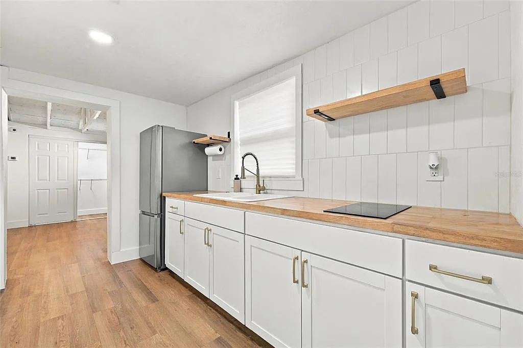 1 bed, 1.0 bath, 348 sqft, $1,400 — Photo 4