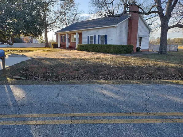 115 E Church St, Centerville, GA 31028