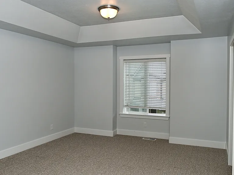 2041 N 380 E #1 — Photo 15