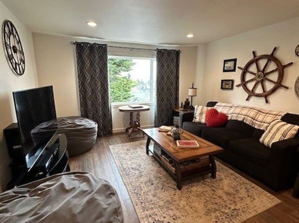 553 Chetco Ave #2