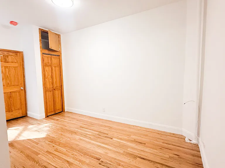 234 Thompson St #7 — Photo 1