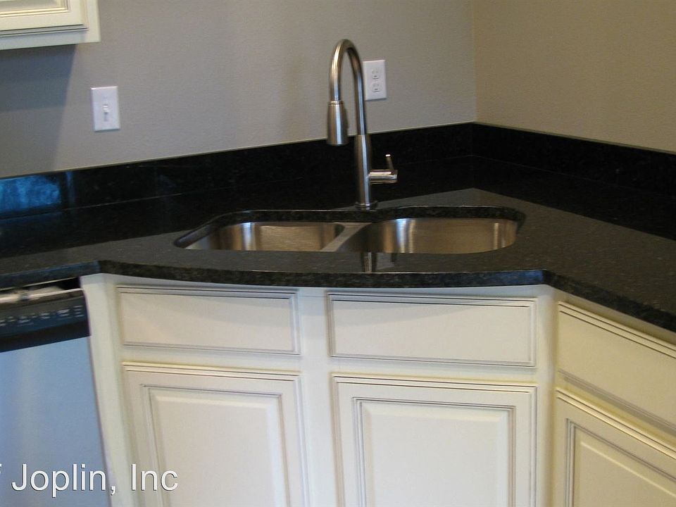 2nd image of 1109 Wisconsin Ave APT B