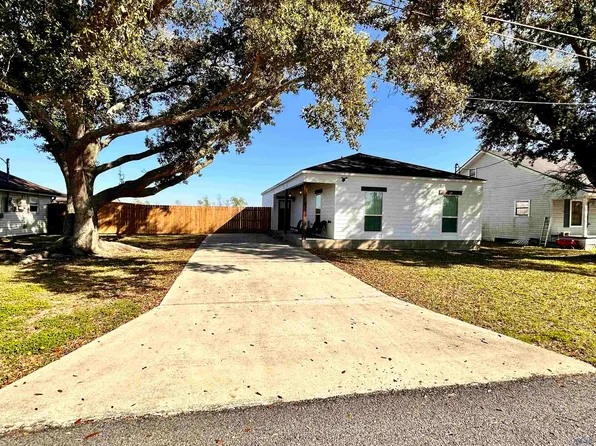 249 Bayou Vista Dr, Thibodaux, LA 70301