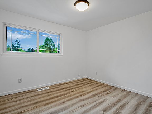 5th image of 3226 S 292nd St
