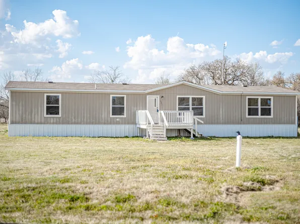565 Mustang Dr, Stephenville, TX 76401