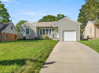 3925 Clinton Ave, Des Moines, IA 50310