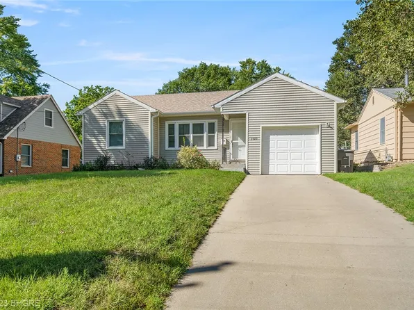 3925 Clinton Ave, Des Moines, IA 50310