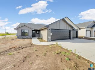 1135 E Apex St, Tea, SD 57064