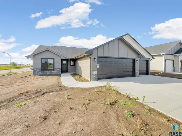 1135 E Apex St, Tea, SD 57064