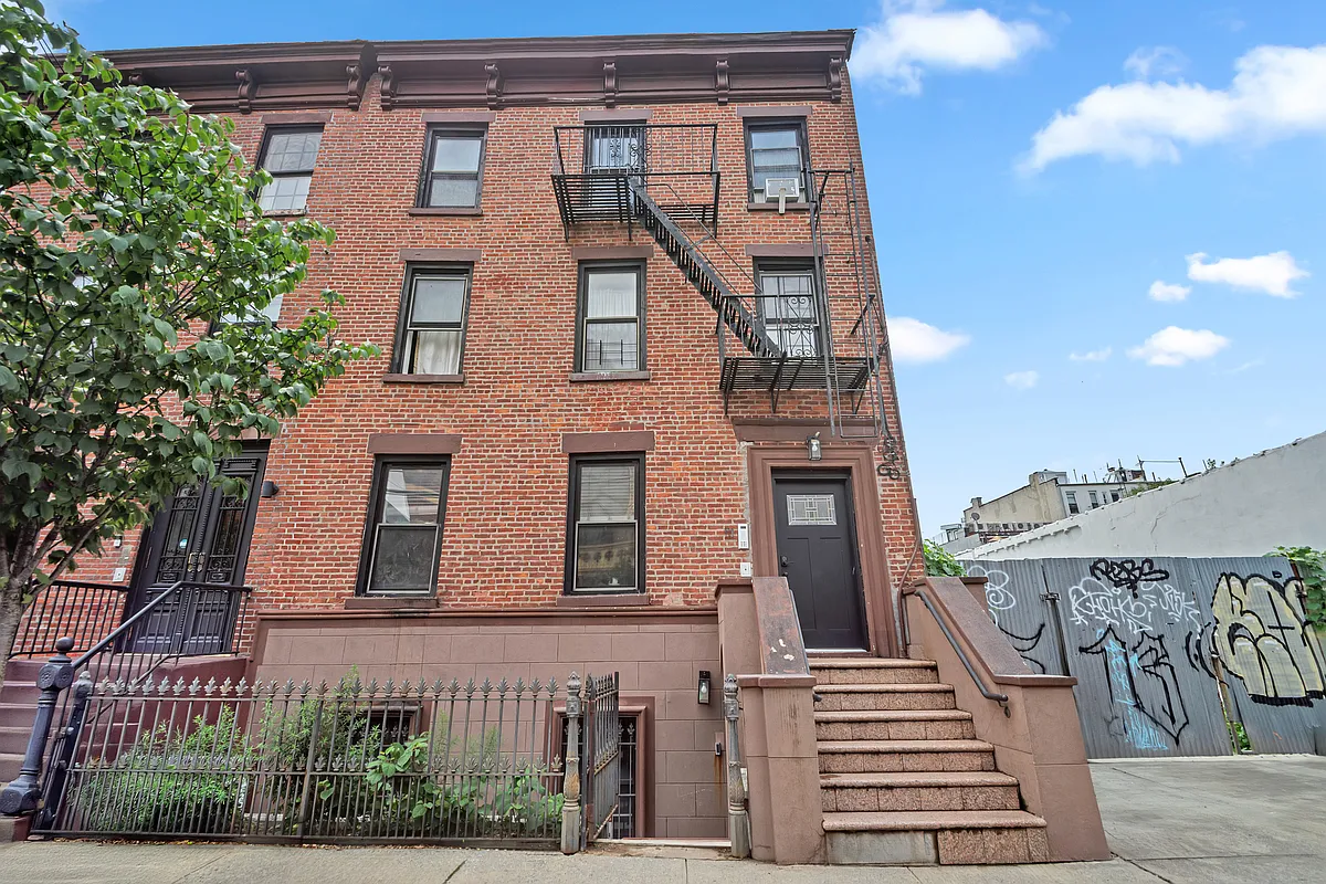 111 Wolcott Street 1