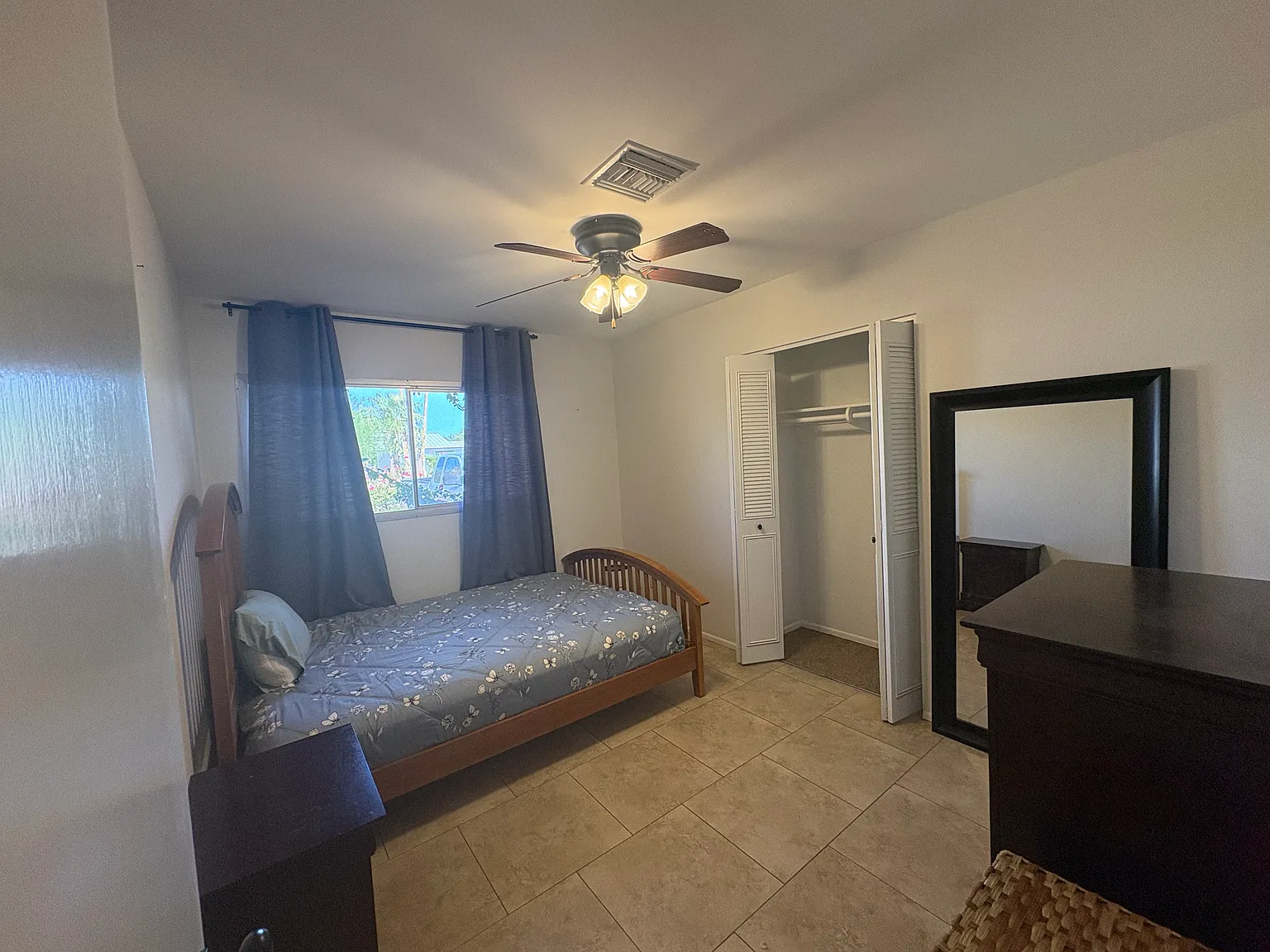 4 bed, 1523 sqft, $600 — Photo 2