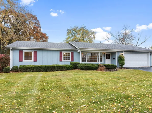 23 Poplar Pl, North Aurora, IL 60542