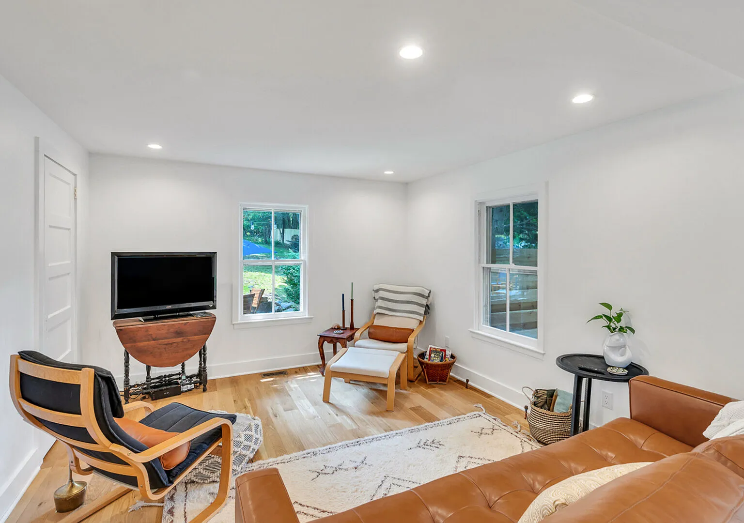 Cozy Sag Harbor Home Minutes from the Beach — Photo 4