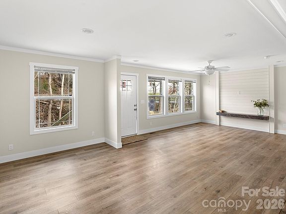 4th image of 2095 Emmas Grove Rd