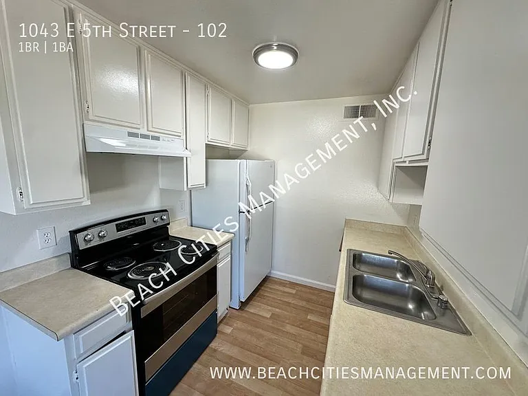 1043 E 5th St #102 — Photo 18