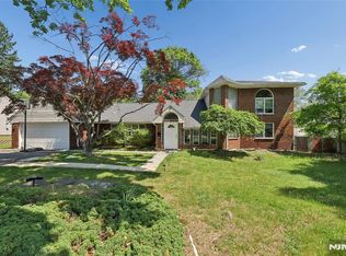 191 Haase Ave, Paramus, NJ 07652