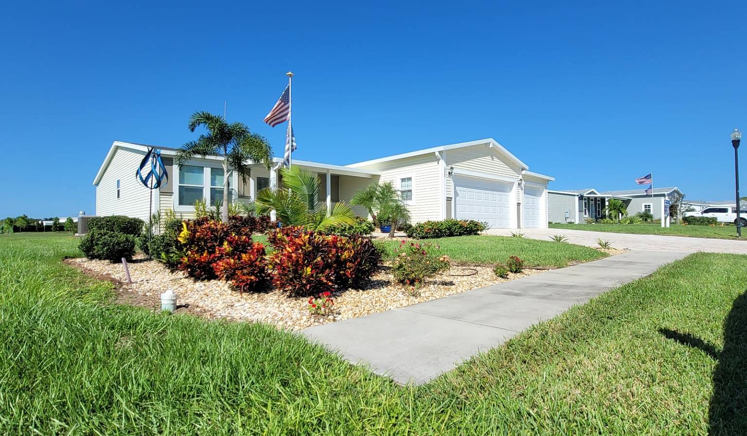 3947 Manatee Club Dr, Ruskin, FL 33570 | Zillow