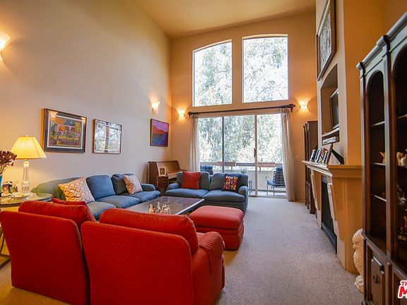 2nd image of 410 S Barrington Ave APT 306